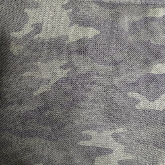 Spanx Look At Me Now Seamless Leggings Camo Size Medium - Picture 3 of 5